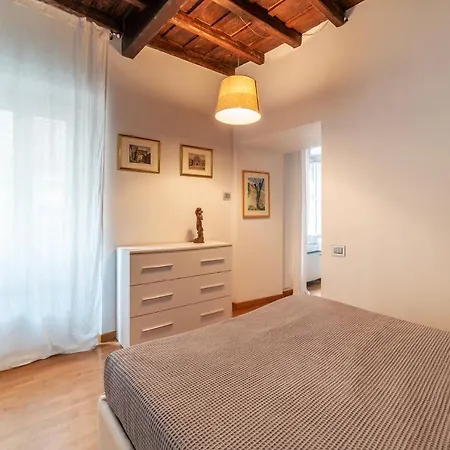 Guesthost - Piazza Di Spagna Classy Lejlighed