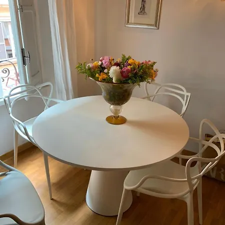 Guesthost - Piazza Di Spagna Classy * Rom